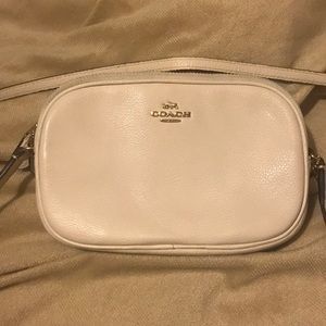 Cross body coach purse